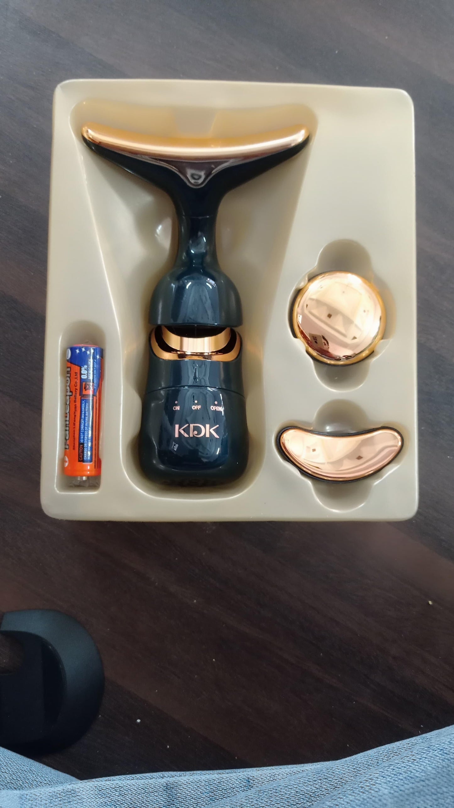 2 In 1 Anti Wrinkles Facial Massager For Skin Care