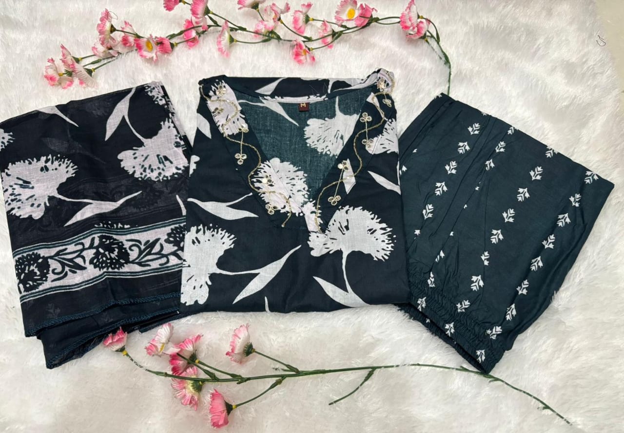 Women's Dark Green Floral Kurta Set with Aari Work