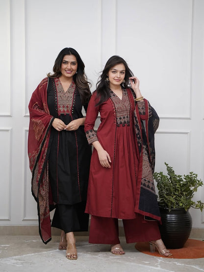 Women's Mirror Work Flared Anarkali Kurta Set