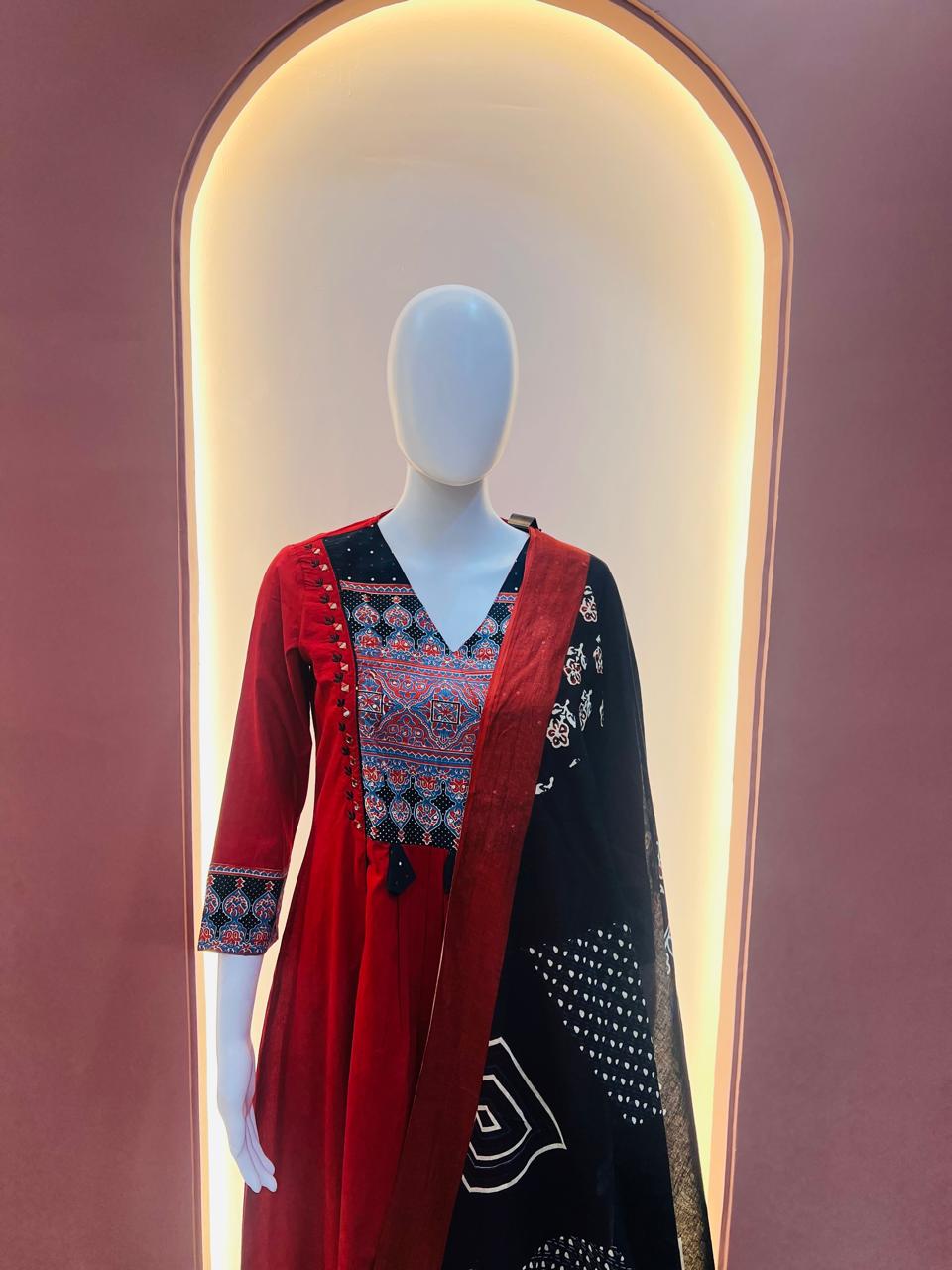 Women's Mirror Work Flared Anarkali Kurta Set