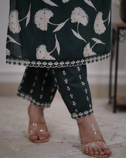 Women's Dark Green Floral Kurta Set with Aari Work