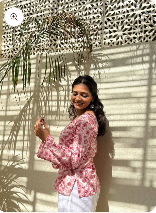 Women's Printed Straight Sleeveless Square Neck Flared Short Kurti for Women & Girls