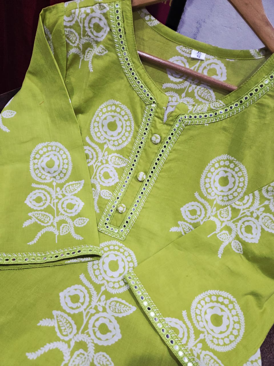 Women's Discharge Print Cotton Kurta Set with Mulmul Dupatta