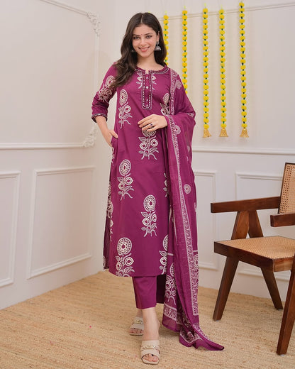 Women's Discharge Print Cotton Kurta Set with Mulmul Dupatta