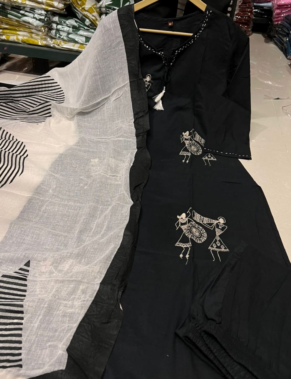 Women's Warli Art Embroidered Cotton Kurta Set