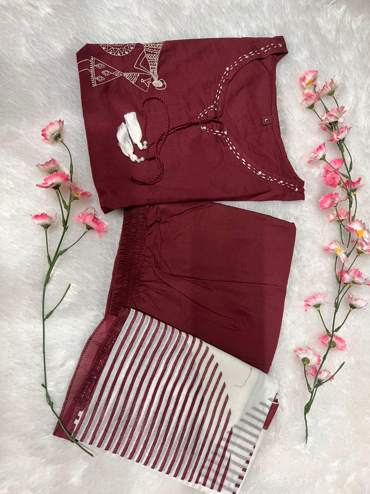 Women's Warli Art Embroidered Cotton Kurta Set