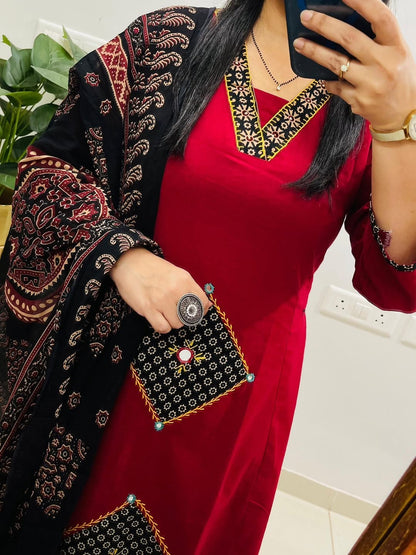 Women's Festive Mirror Patch Kurti Set