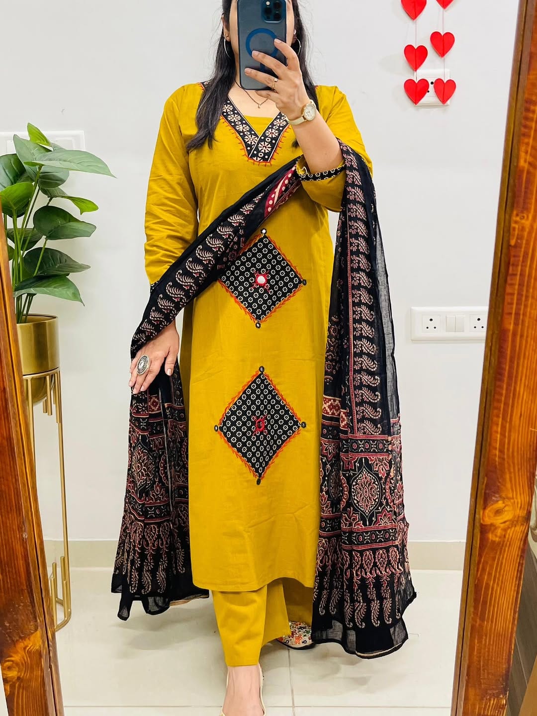 Women's Festive Mirror Patch Kurti Set