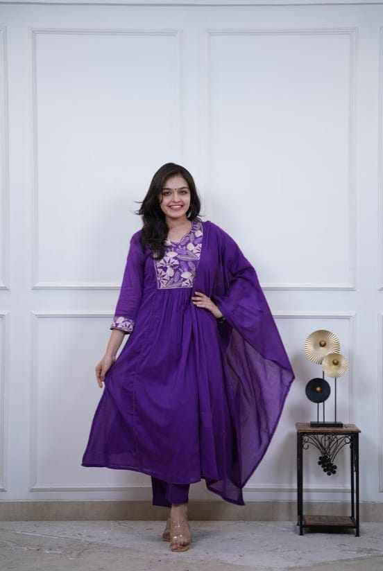 Women's Embroidered Natra Cut Cotton Kurta Set